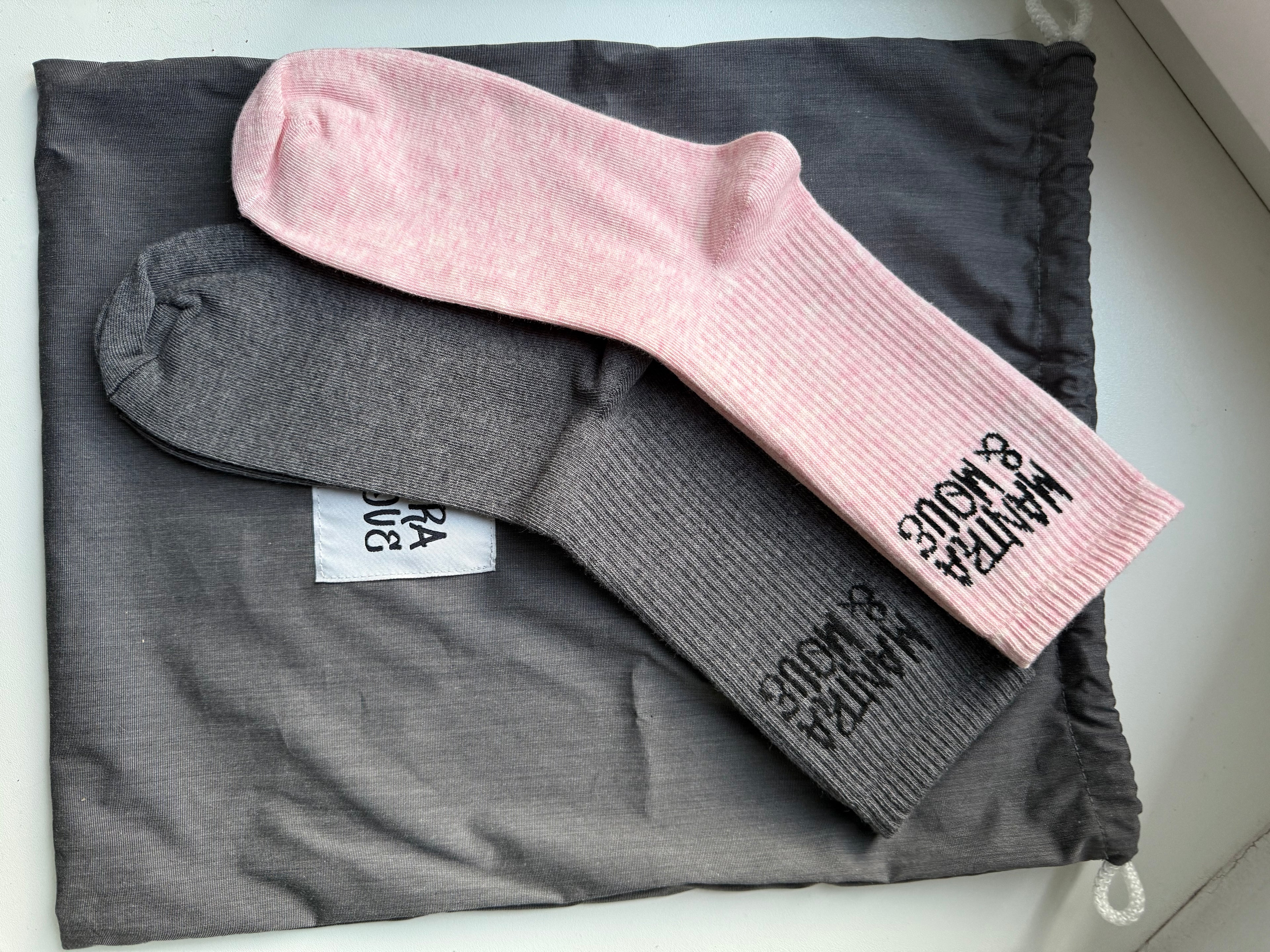 MANTRA & MOVE SOCKS - SET OF 2