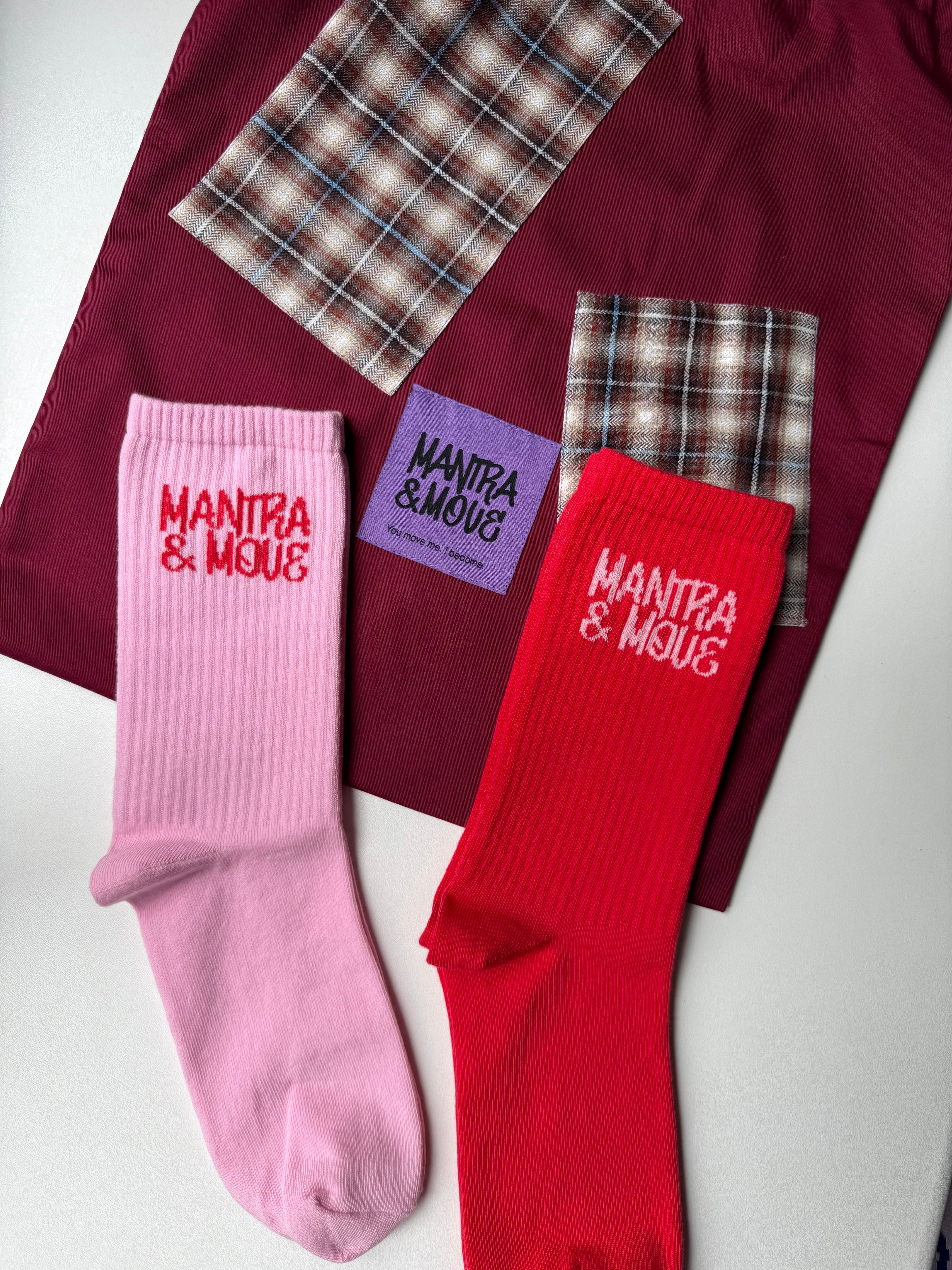 MANTRA & MOVE SOCKS - SET OF 2